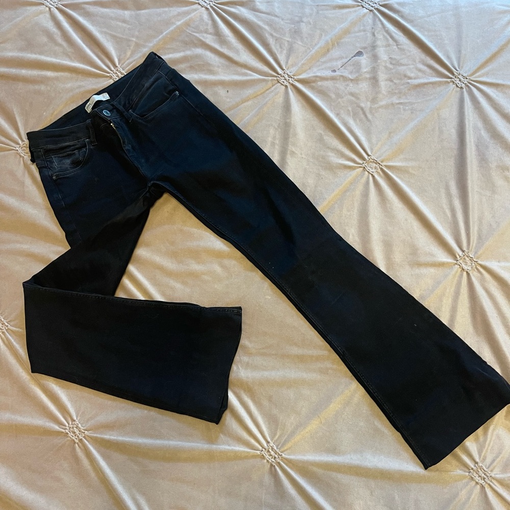 Zara black jeans wide leg, barest used. It can be unfolded and make it longer